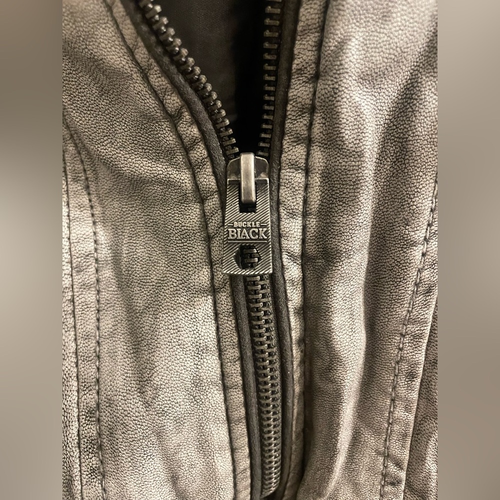 Buckle Jacket - Picture 3 of 8